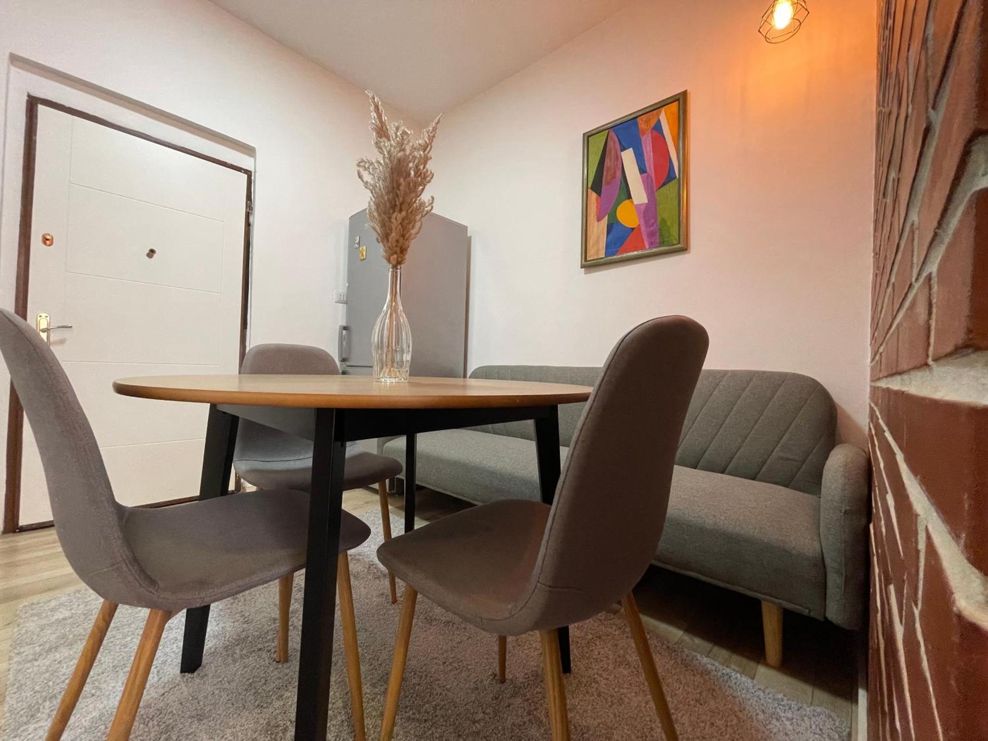 Myslym Shyri'S Apartments Tirana Quarto foto